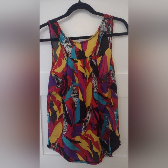 Urban Behavior Women's Tank - Picture 3 of 3